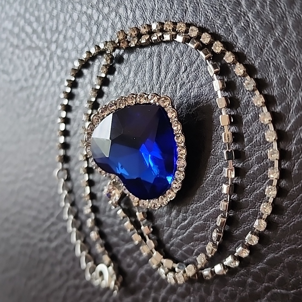 Necklace - Picture 1 of 12